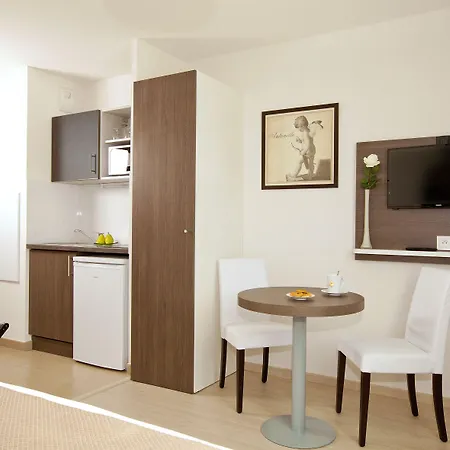 Aparthotel Sejours & Affaires Atlantis 2*